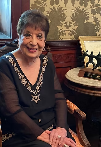 Gloria Mata Pennington