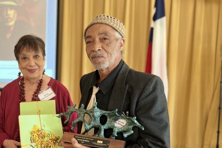 Harold McMillan with the Katherine Drake Hart Award